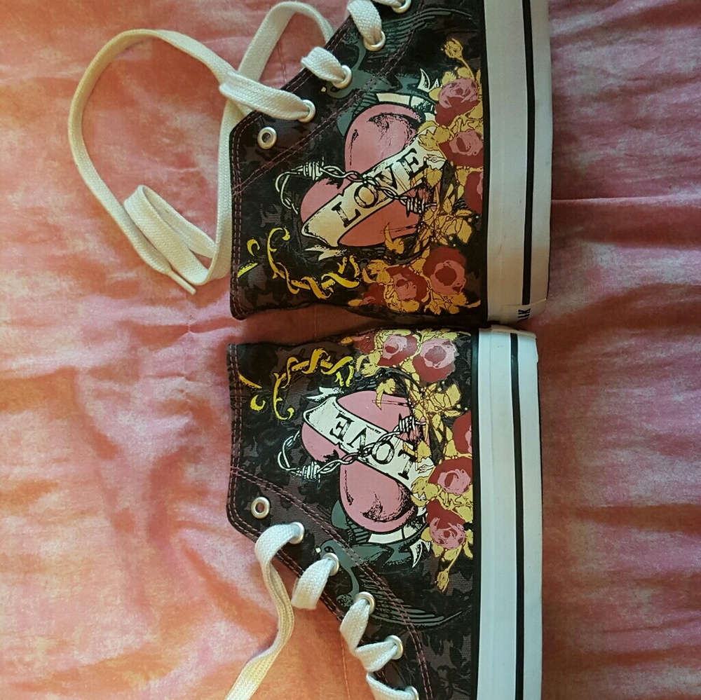 - Trendy Airwalks